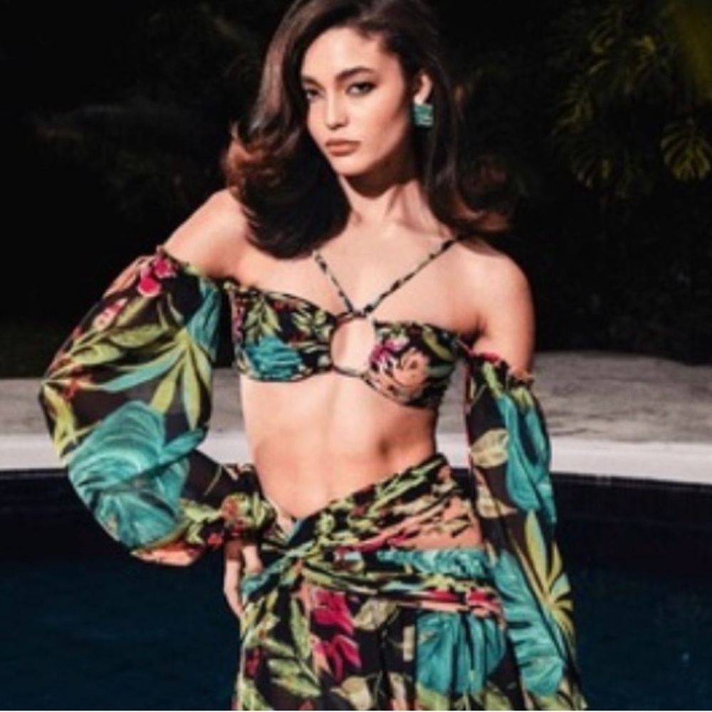 PatBo Tropicalia Stretch Crop Top, XS, NWT